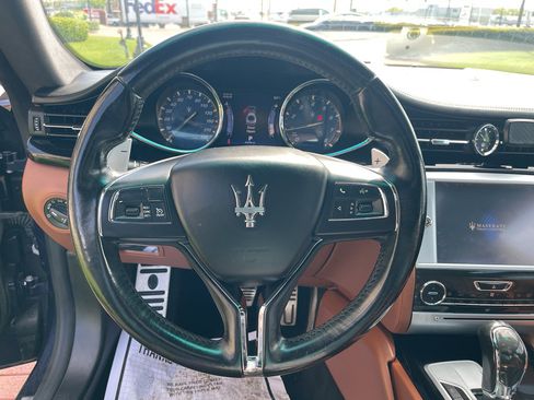 Used 2015 Maserati Quattroporte S Q4 AWD/4WD image 18