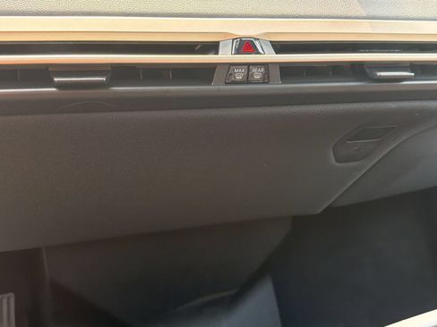 Used 2026 BMW iX xDrive60 AWD/4WD image 28