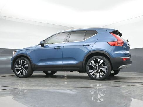 Used 2023 Volvo XC40 B5 Plus w/ Driver Assist Package AWD/4WD image 41