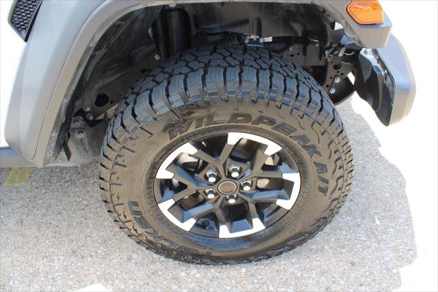 Used 2026 Jeep Gladiator Rubicon AWD/4WD image 15