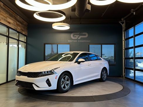 Used 2022 Kia K5 LXS image 7