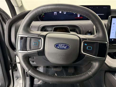Certified 2025 Ford Expedition Active AWD/4WD image 26