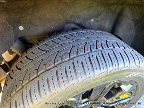 Used 2018 Chevrolet Suburban LT image 92