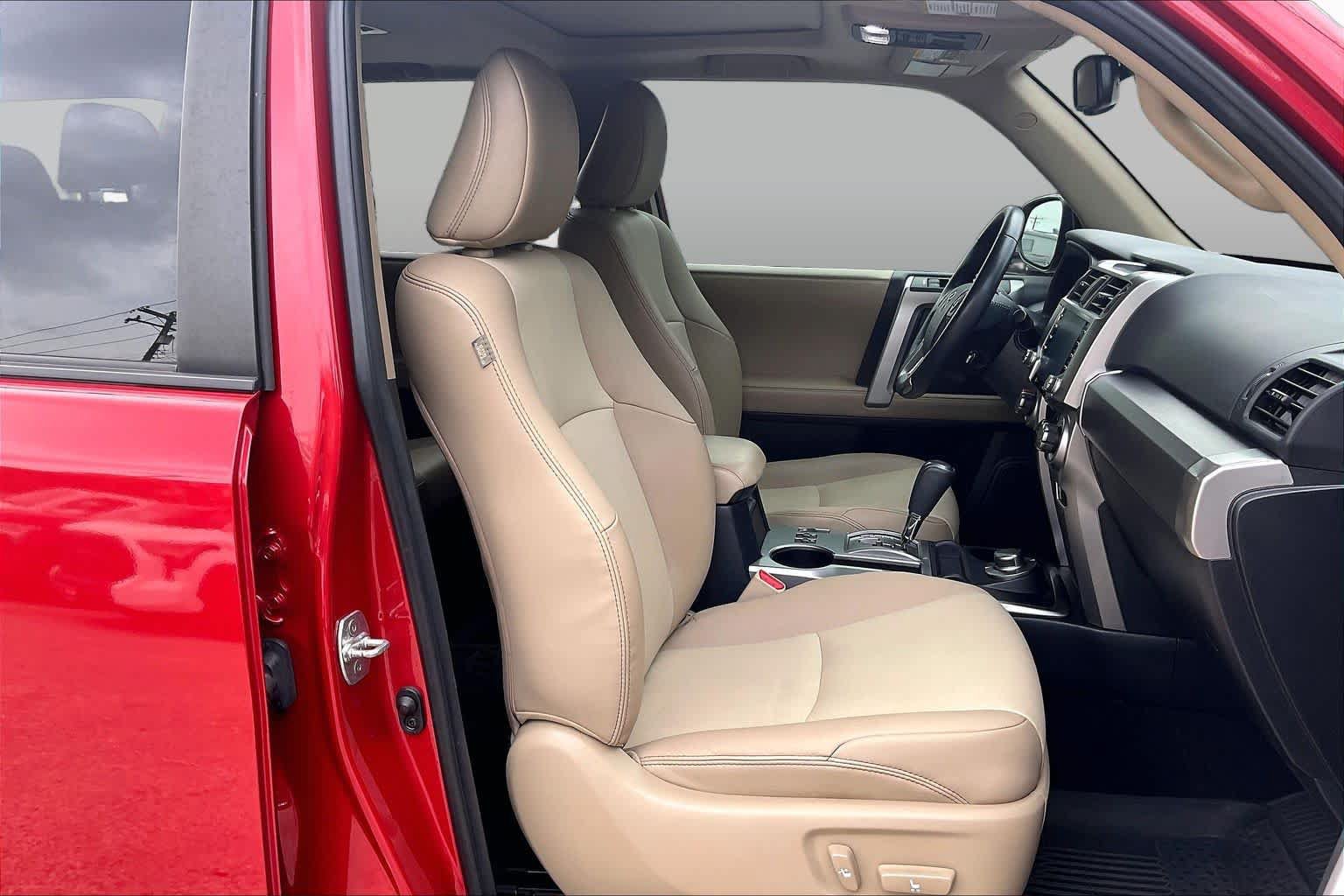 Used 2023 Toyota 4Runner SR5 Premium w/ Moonroof Package AWD/4WD image 9