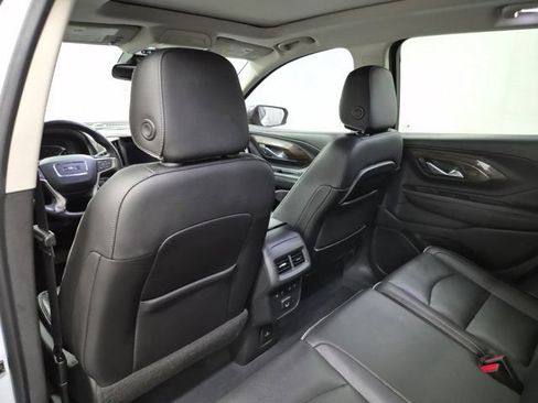 Used 2020 GMC Terrain Denali w/ Denali Premium Package FWD image 14