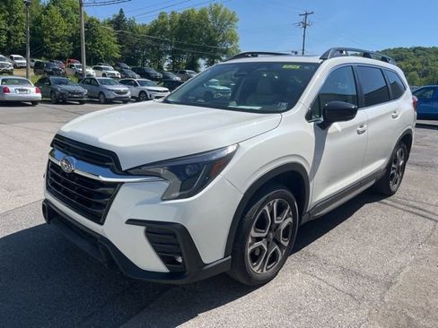 Used 2025 Subaru Ascent Limited AWD/4WD image 10
