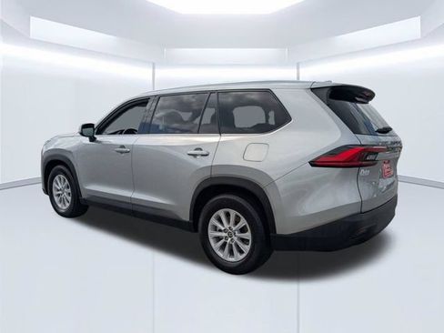 Used 2024 Toyota Grand Highlander FWD image 6