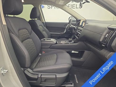 Used 2025 Nissan Pathfinder SV AWD/4WD image 9