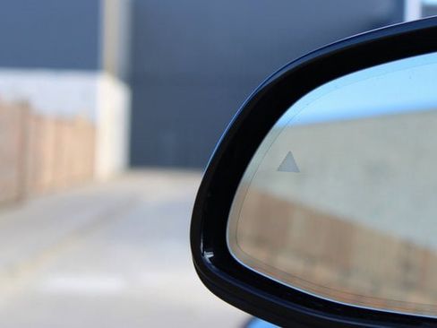 Used 2020 BMW X6 M50i w/ Executive Package image 23