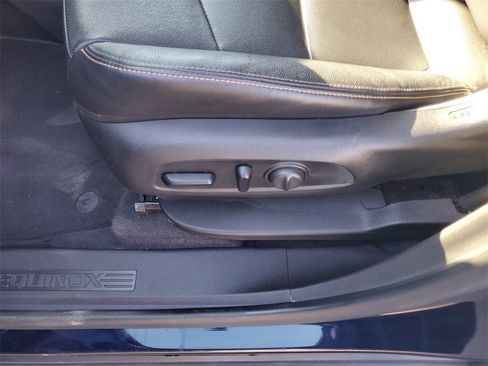 Used 2021 Chevrolet Equinox LT image 16