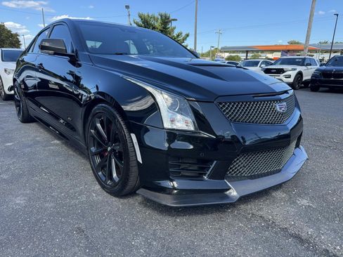 Used 2017 Cadillac ATS V w/ Luxury Package RWD image 3