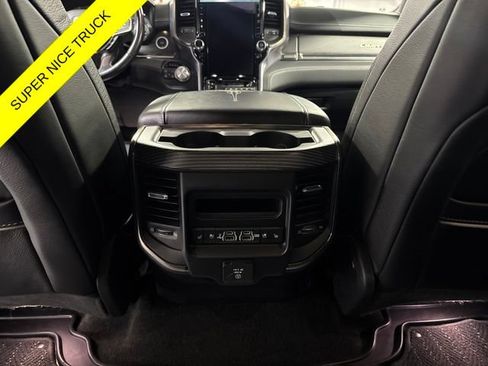 Used 2020 RAM 1500 Limited w/ Black Appearance Package AWD/4WD image 32