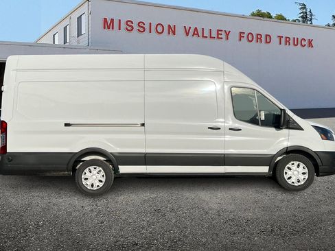 New 2026 Ford E-Transit 148 High Roof Extended w/ Load Area Protection Package image 3