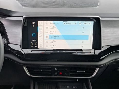 New 2026 Volkswagen Atlas Cross Sport SE AWD/4WD image 17