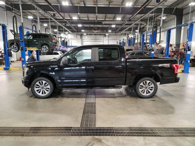 Used 2017 Ford F150 XL w/ Equipment Group 101A Mid AWD/4WD image 4