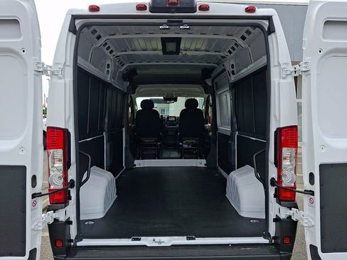 Used 2024 RAM ProMaster 2500 w/ Safety Group FWD image 24