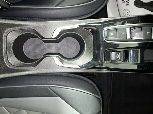 Used 2023 Chevrolet Bolt EUV LT w/ Convenience Package FWD image 22