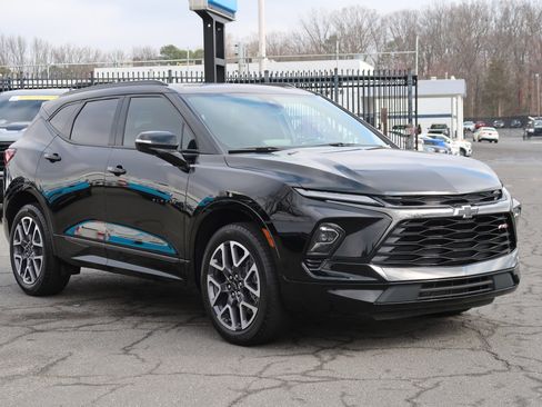 Certified 2023 Chevrolet Blazer RS image 2