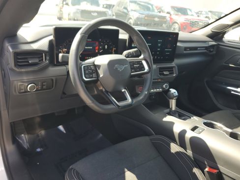 Used 2025 Ford Mustang Coupe image 10