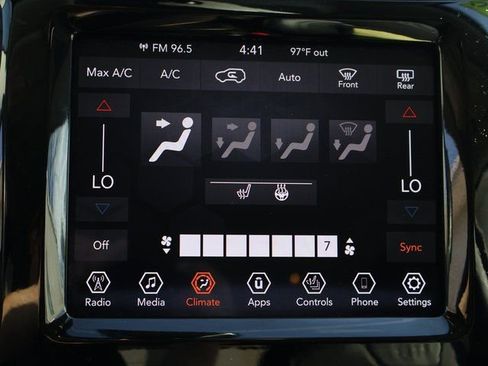 Used 2019 Jeep Cherokee Limited FWD image 25