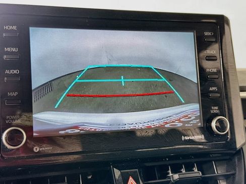 Used 2022 Toyota Corolla LE FWD image 10