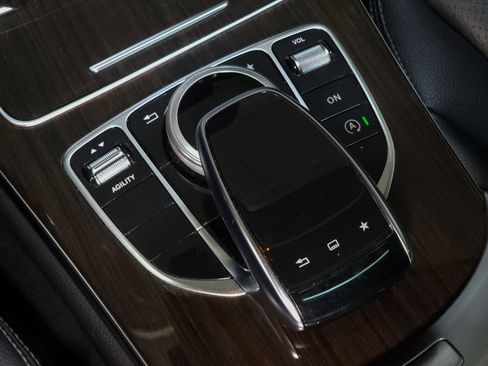 Used 2015 Mercedes-Benz C 300 4MATIC Sedan image 36