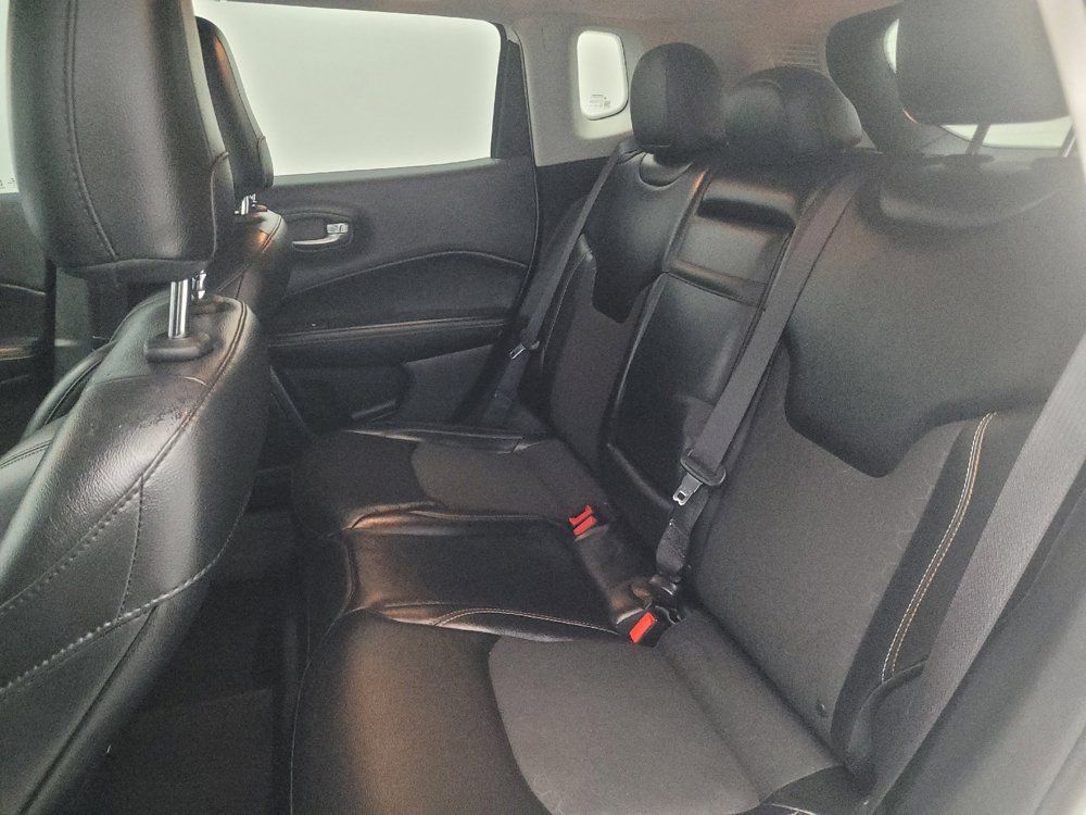 Used 2018 Jeep Compass Latitude w/ Popular Equipment Group FWD image 18