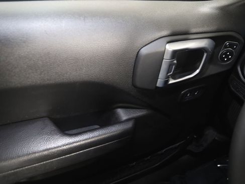Used 2024 Jeep Wrangler Unlimited Sport AWD/4WD image 28