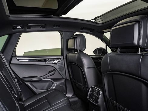 Certified 2026 Porsche Macan S AWD/4WD image 16