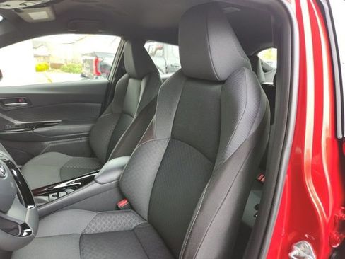 Certified 2022 Toyota C-HR Nightshade image 18