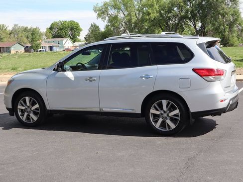 Used 2016 Nissan Pathfinder Platinum AWD/4WD image 8