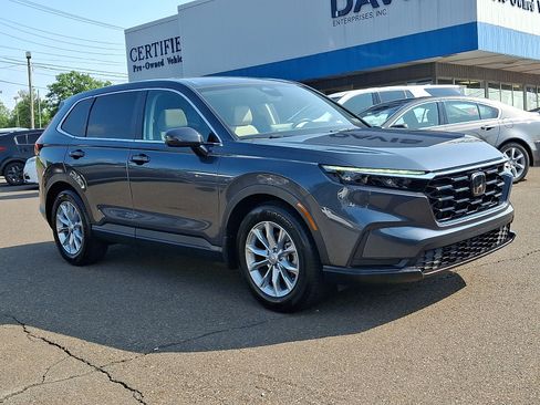 Used 2025 Honda CR-V EX image 3