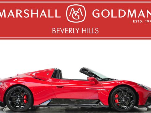 Used 2023 Maserati MC20 Spyder RWD image 1