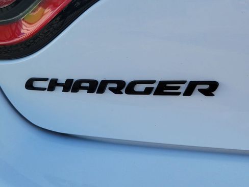 Used 2019 Dodge Charger R/T w/ Blacktop Package image 27