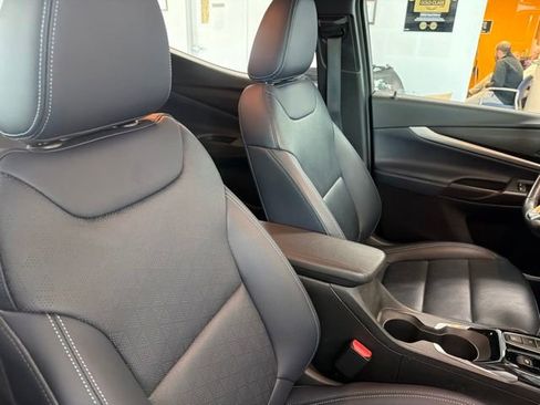 Used 2022 Chevrolet Bolt EUV Premier FWD image 26