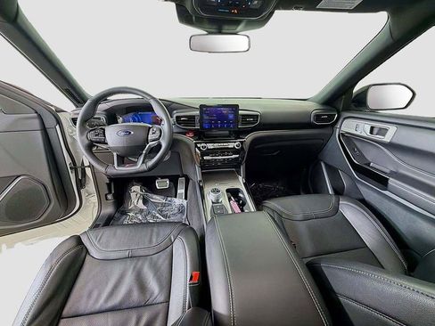 Used 2024 Ford Explorer ST w/ Equipment Group 401A AWD/4WD image 31