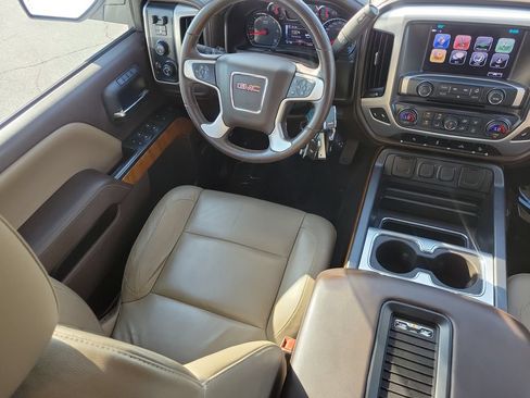 Used 2017 GMC Sierra 1500 SLT w/ SLT Premium Package AWD/4WD image 10