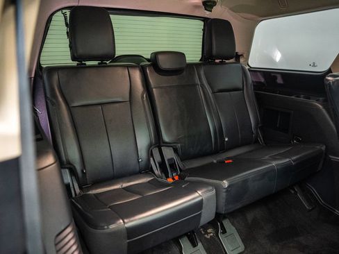 Used 2022 Ford Expedition XLT AWD/4WD image 38