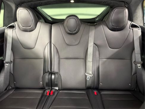 Used 2025 Tesla Model X AWD/4WD image 12