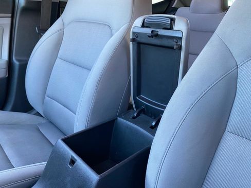 Used 2017 Hyundai Elantra SE image 53