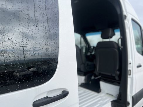 Used 2024 Mercedes-Benz Sprinter 3500 image 20