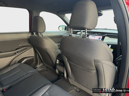 New 2026 Jeep Cherokee Laredo AWD/4WD image 30
