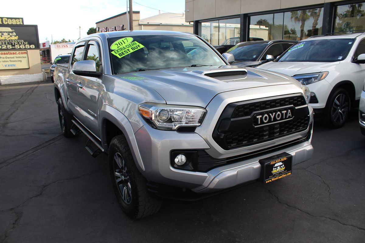 Used 2017 Toyota Tacoma TRD Sport RWD image 8
