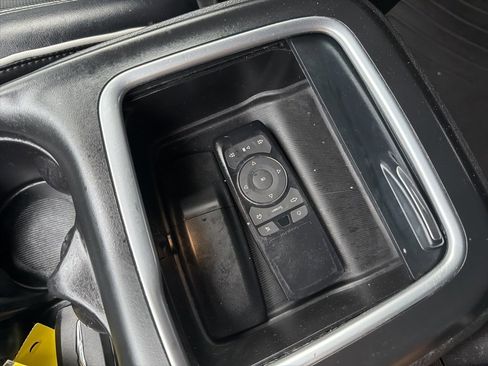 Used 2019 Chrysler Pacifica Limited w/ Advanced Safetytec Group image 36