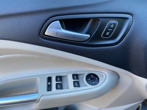 Used 2018 Ford Escape SEL image 52