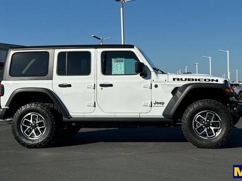 Used 2024 Jeep Wrangler Unlimited Rubicon w/ Technology Group image 3