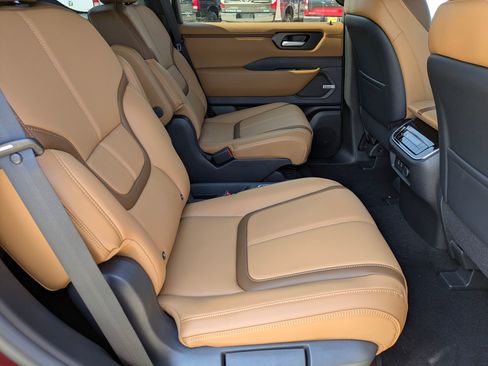 New 2026 Nissan Armada SL w/ Captain's Chari Seat Package image 20