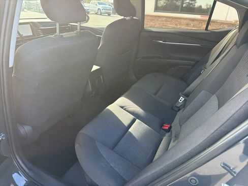 Used 2025 Toyota Camry LE image 5