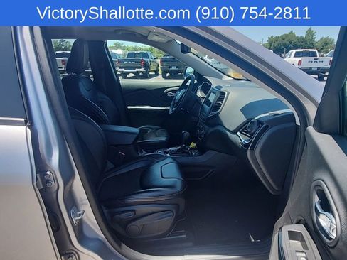 Certified 2020 Jeep Cherokee Latitude Plus FWD image 25