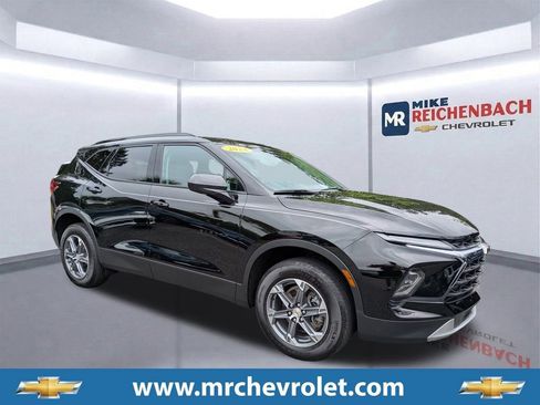 Used 2024 Chevrolet Blazer LT w/ Convenience Package FWD image 1
